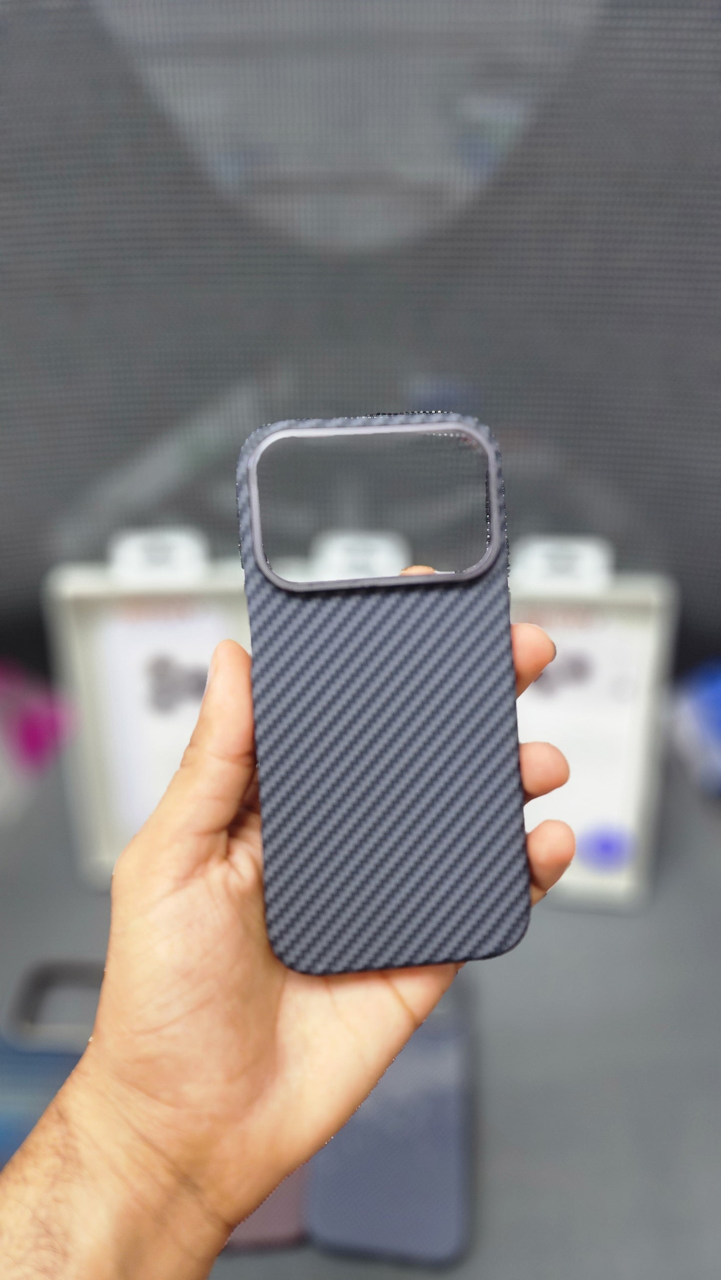 Real Kevlar Aramid Carbon Fiber Ultra thin Protective Case with MagSafe charging base for iPhone 17 pro max