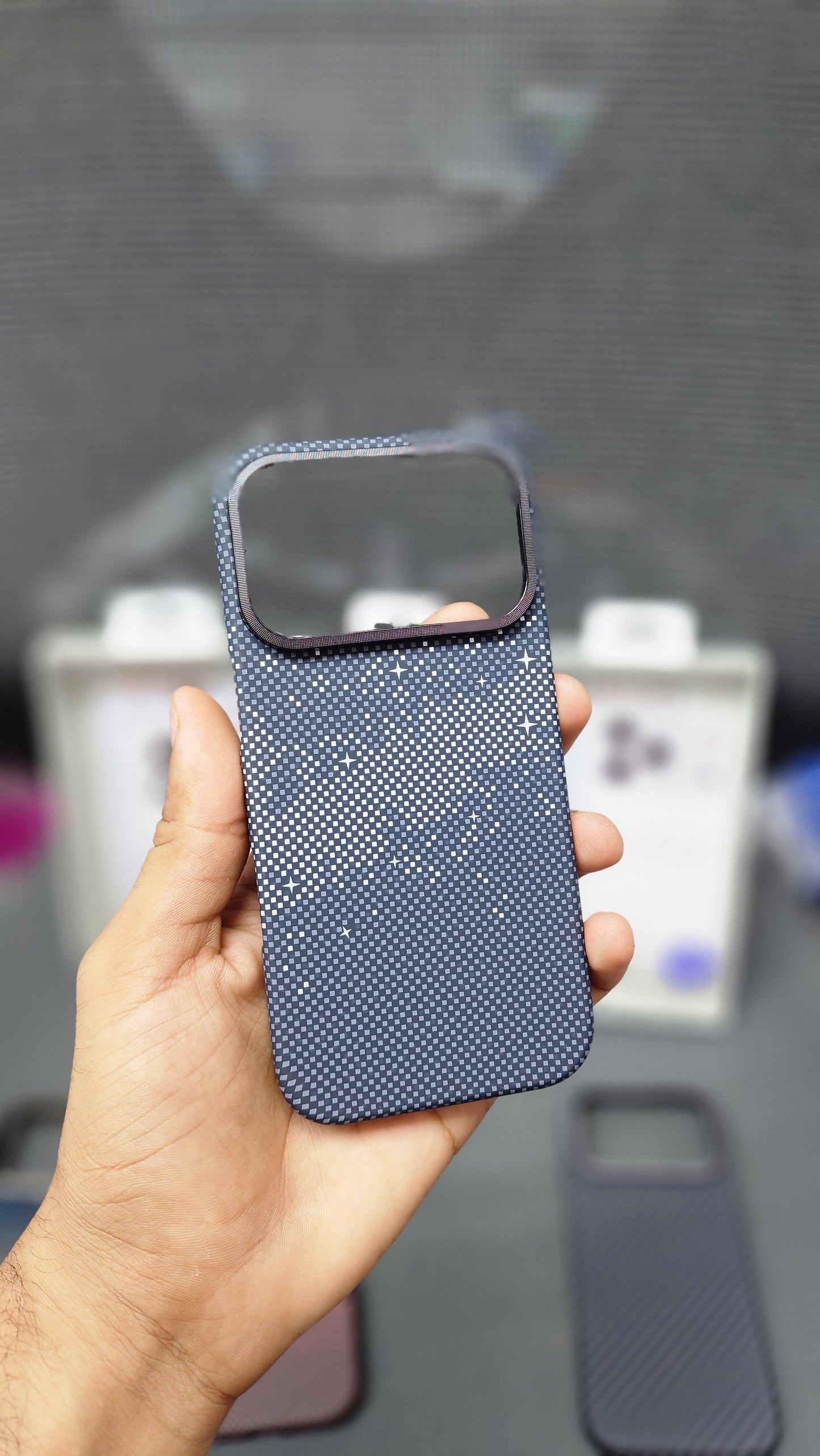 Real Kevlar Aramid Carbon Fiber Ultra thin Protective Case with MagSafe charging base for iPhone 17 pro max