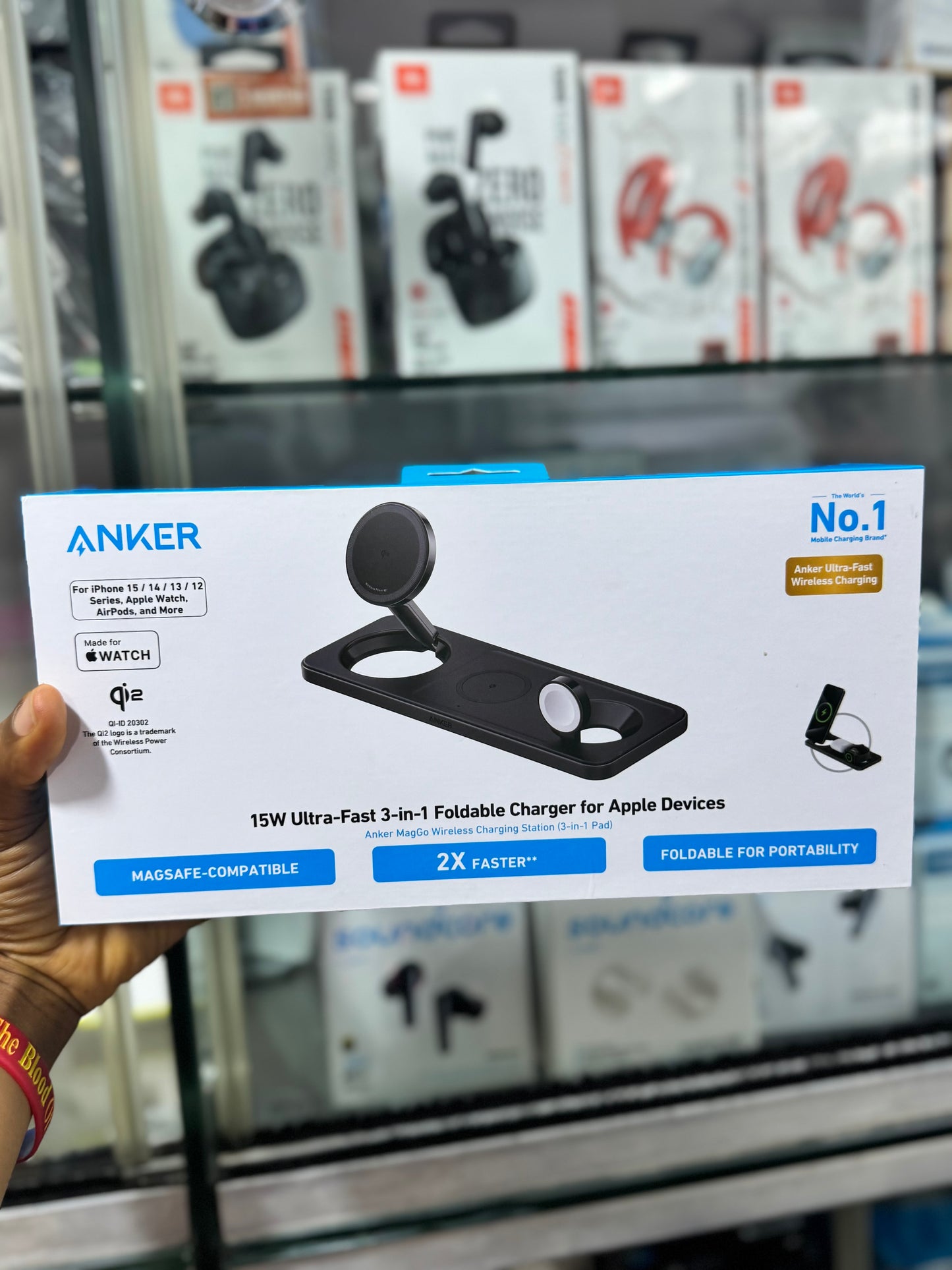 Anker 15w ultra MagGo Foldable 3-in-1 Wireless Charging Station for Apple devices