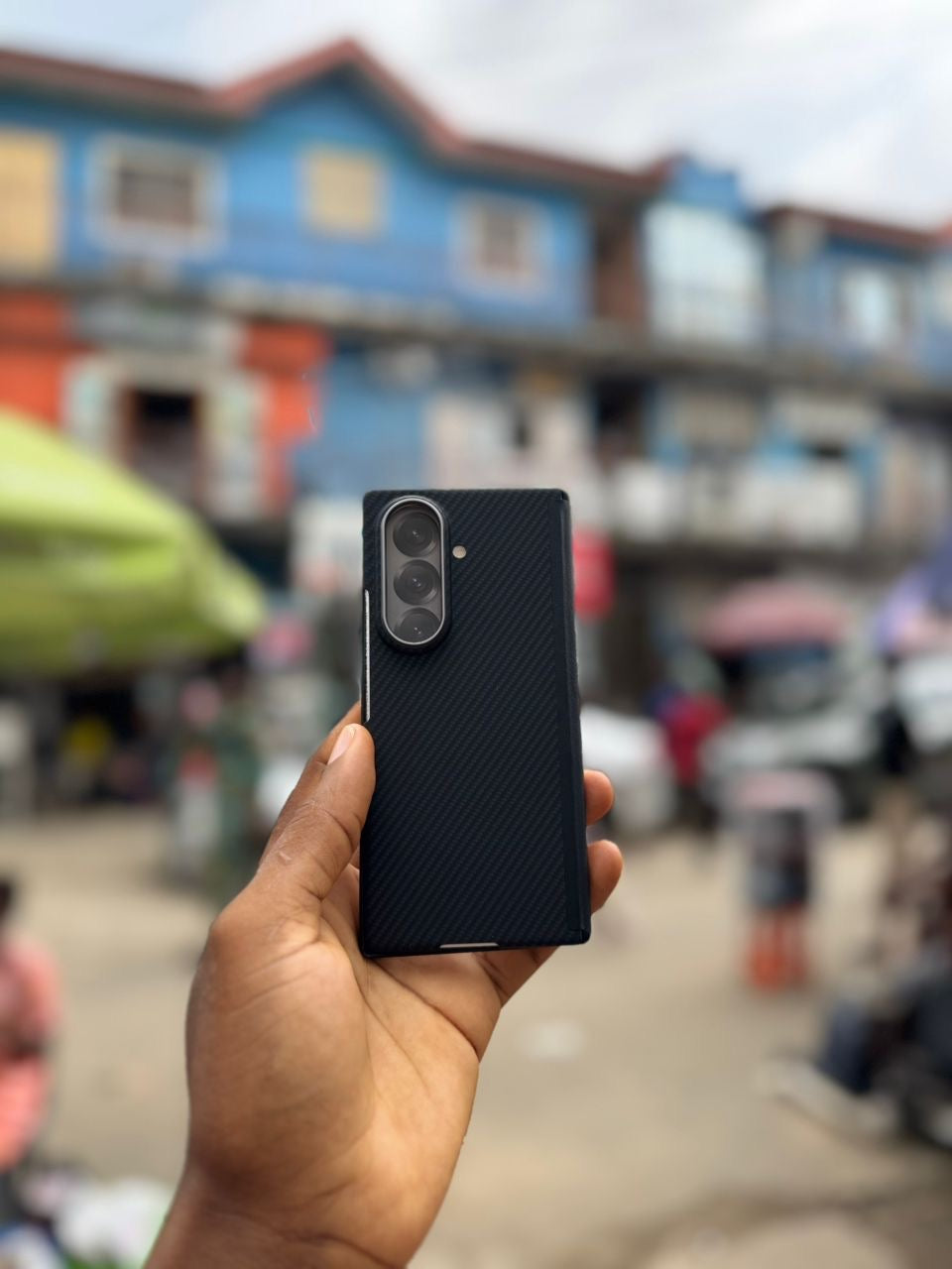 Real Kevlar Aramid Carbon Fiber Ultra thin Protective Case with MagSafe charging base for iPhone 17 pro max , 17 pro , 16 pro max and Samsung galaxy z fold 7